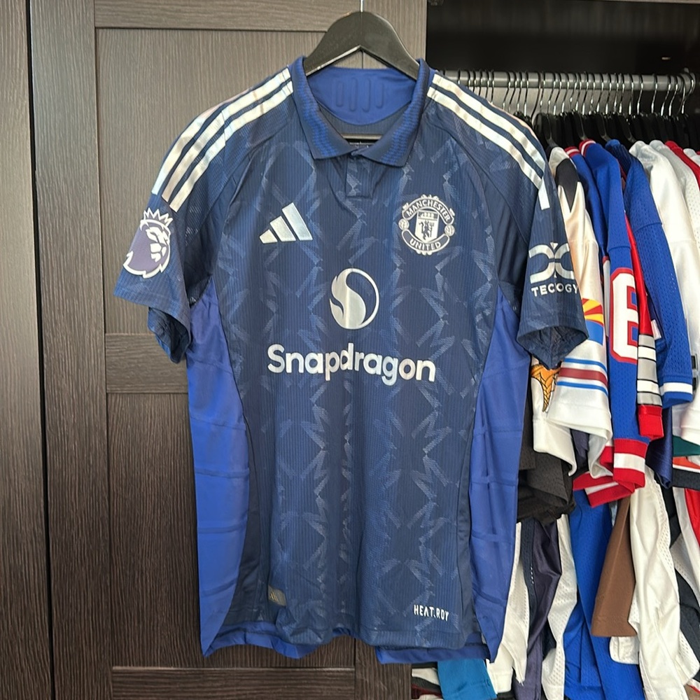 Rasmus Højlund Manchester United adidas 2024/25 Away Authentic Jersey - Navy